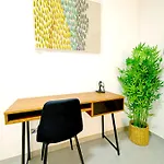 Lägenhet Rb3 - Centrally Located Luxurious *