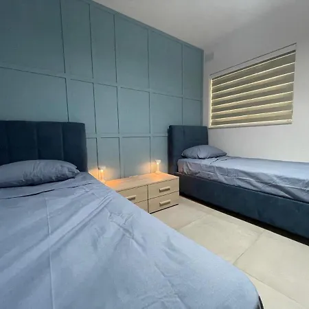 Rb3 - Centrally Located Luxurious