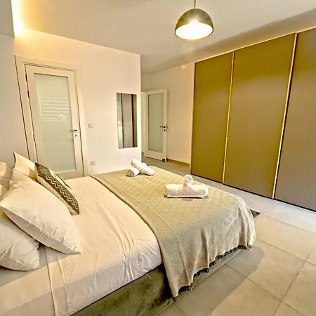 Rb3 - Centrally Located Luxurious Sliema