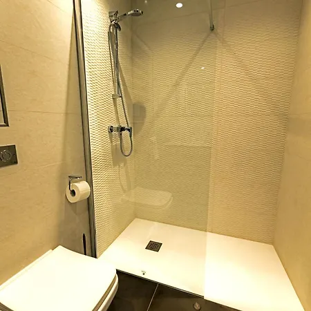 Apartment Rb3 - Centrally Located Luxurious