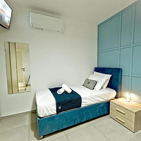 Rb3 - Centrally Located Luxurious