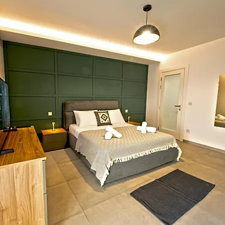 Apartment Rb3 - Centrally Located Luxurious