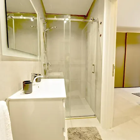 Lägenhet Rb3 - Centrally Located Luxurious