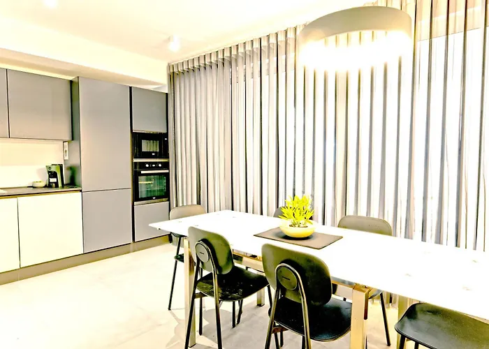 Apartament Rb3 - Centrally Located Luxurious