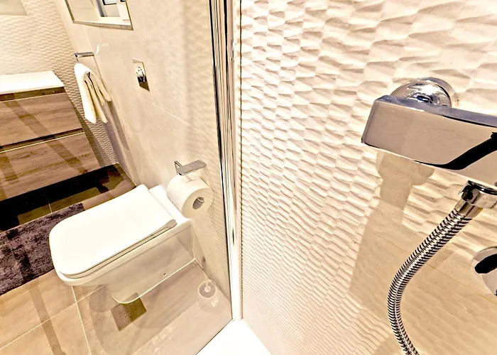 Apartament Rb3 - Centrally Located Luxurious