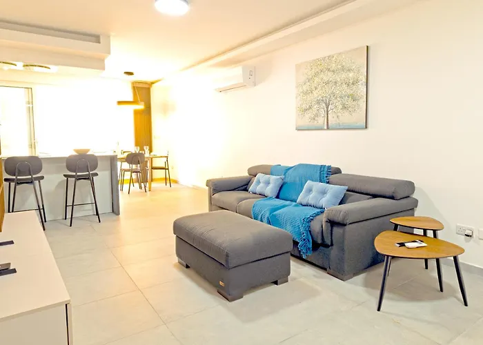 Rb3 - Centrally Located Luxurious Апартаменты Слима