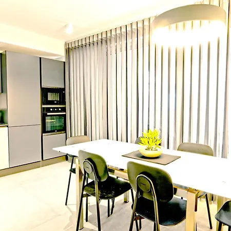 Apartamento Rb3 - Centrally Located Luxurious